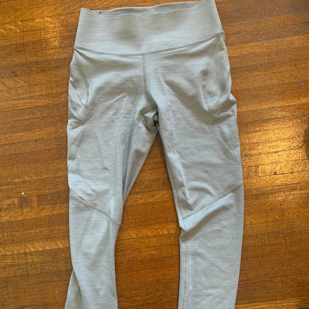 Core 7/8 Legging in pebbled grey